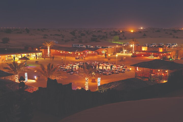 What’s Included in a Premium Desert Safari Dinner